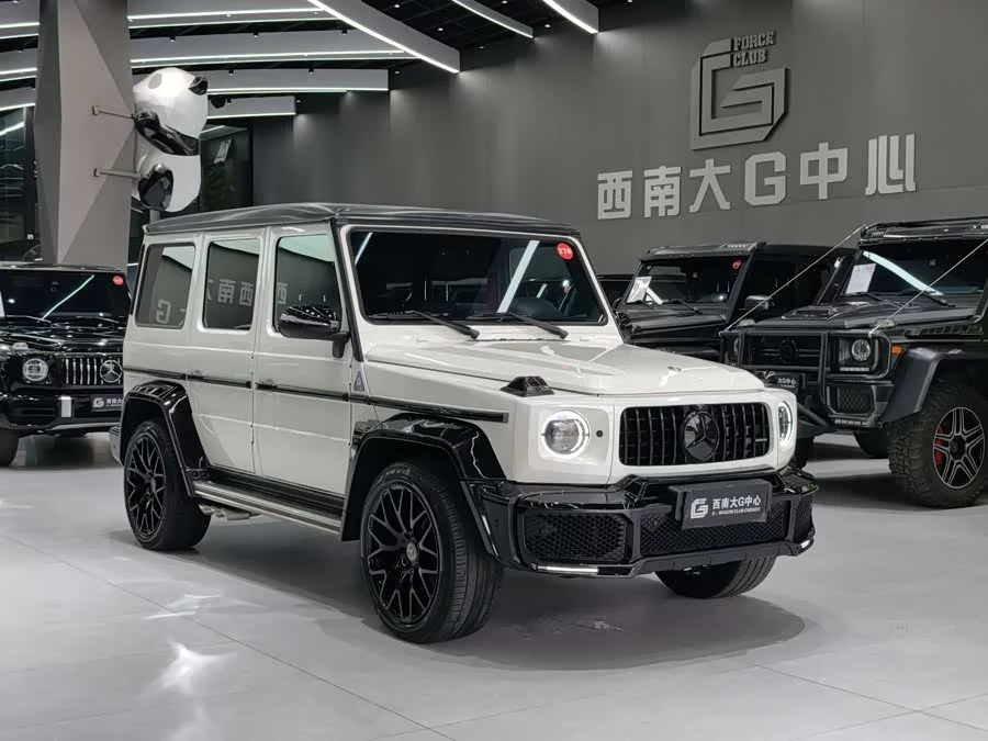 Mercedes Benz G-rated