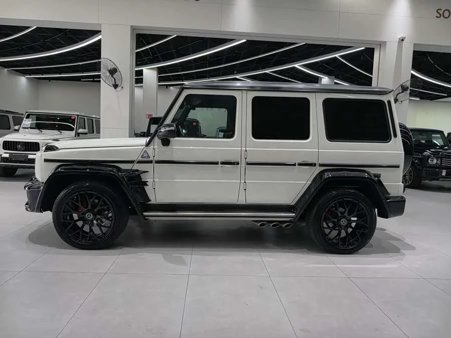 Mercedes Benz G-rated