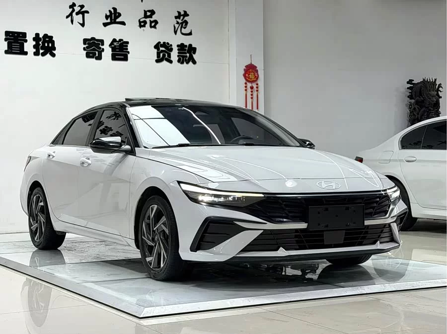 Hyundai Elantra