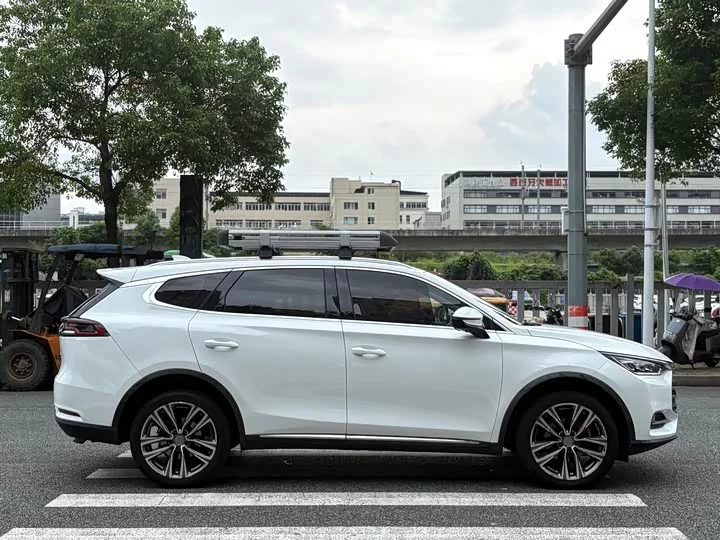 BYD Tang