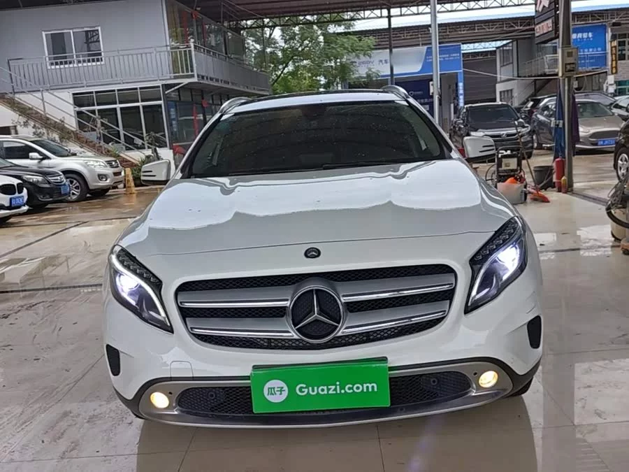 Mercedes Benz GLA