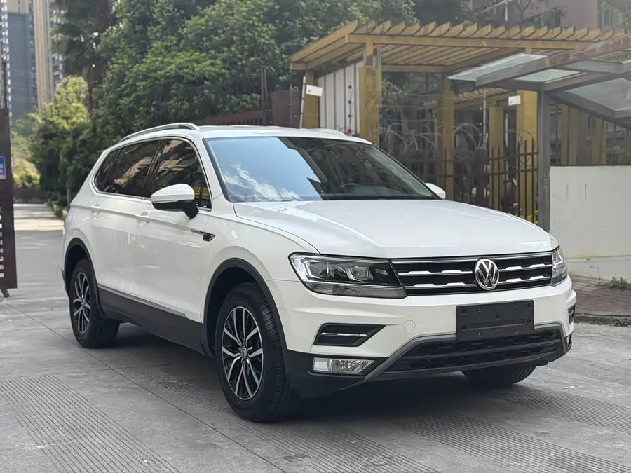 Volkswagen Tiguan L