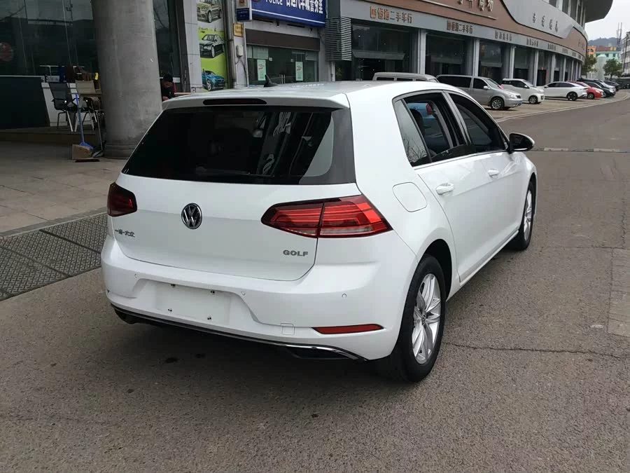 Volkswagen golf