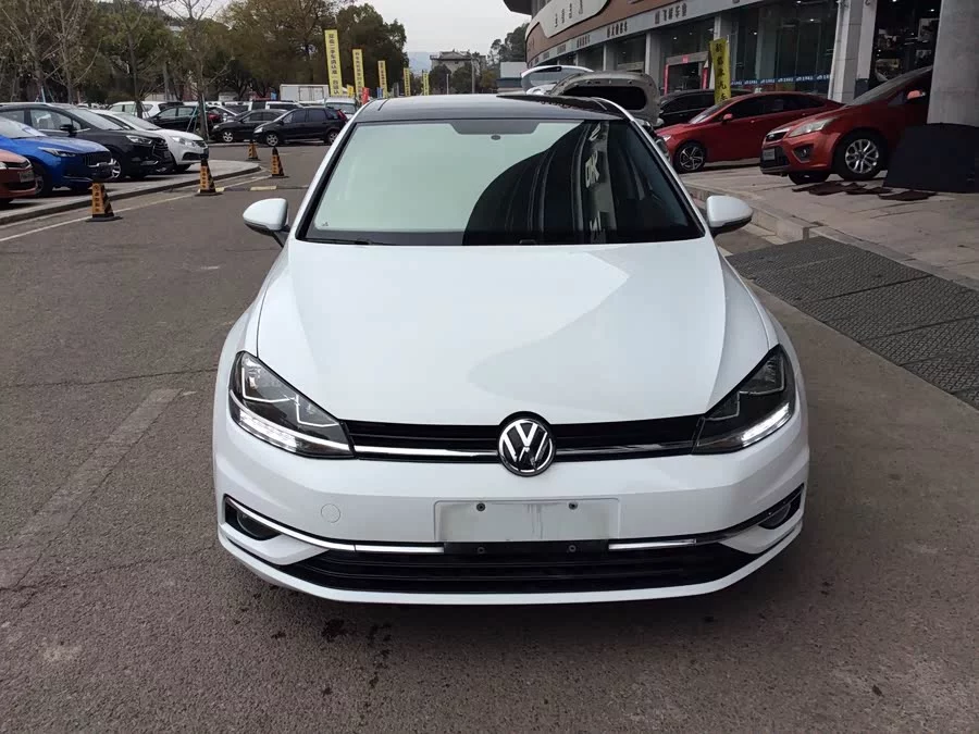 Volkswagen golf