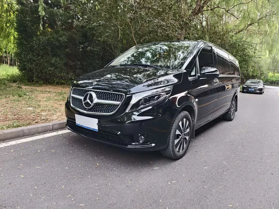 Mercedes Benz Vito