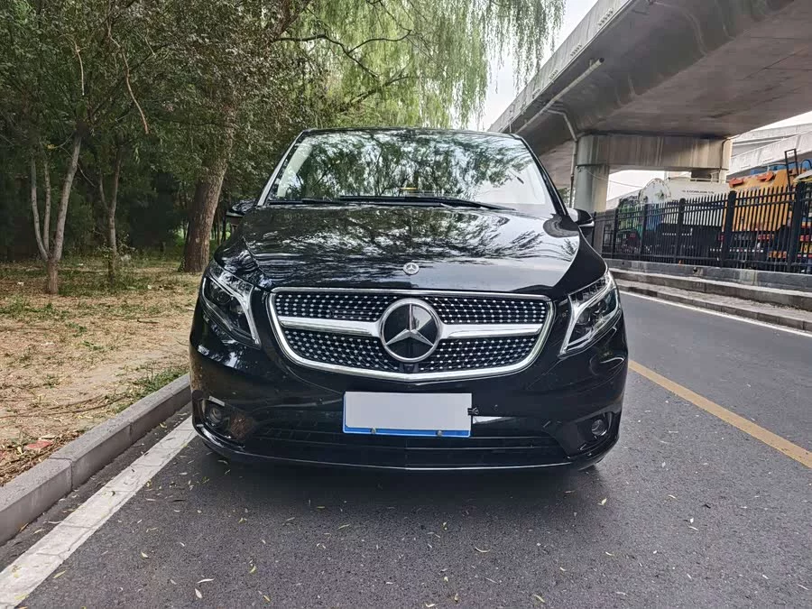 Mercedes Benz Vito