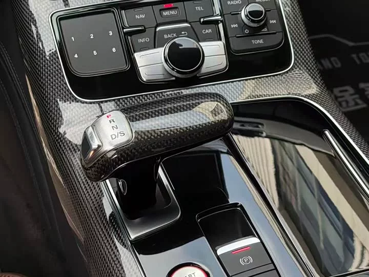 Audi S8