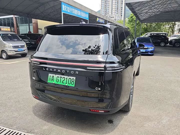 Leapmotor C16