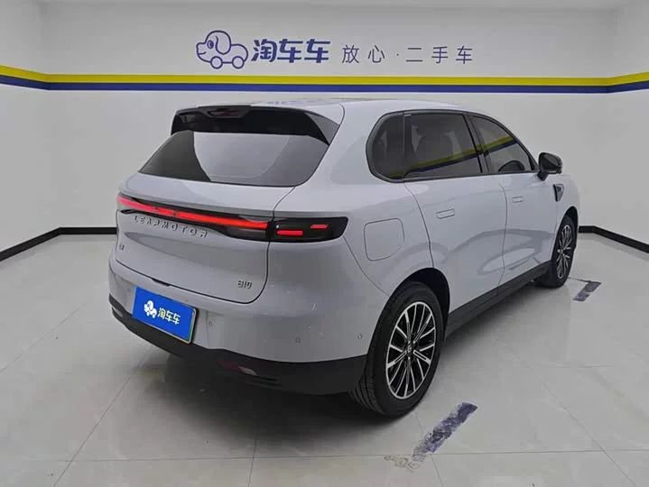 Leapmotor B10
