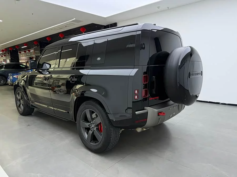 Land Rover guard