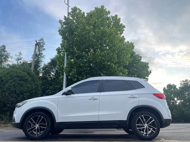 FAW Besturn X40