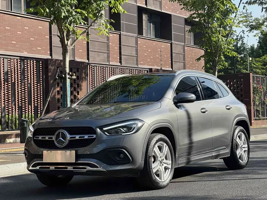 Mercedes Benz GLA