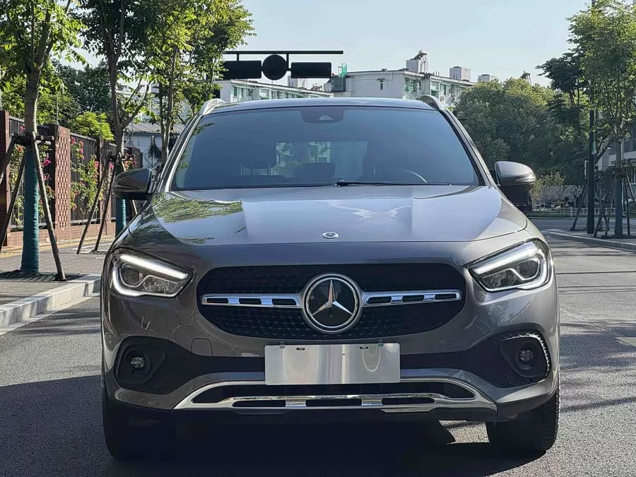 Mercedes Benz GLA
