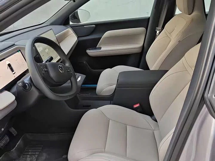 Volvo XC70 plug-in hybrid