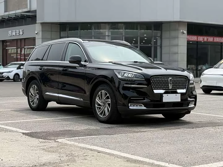 Lincoln aviator