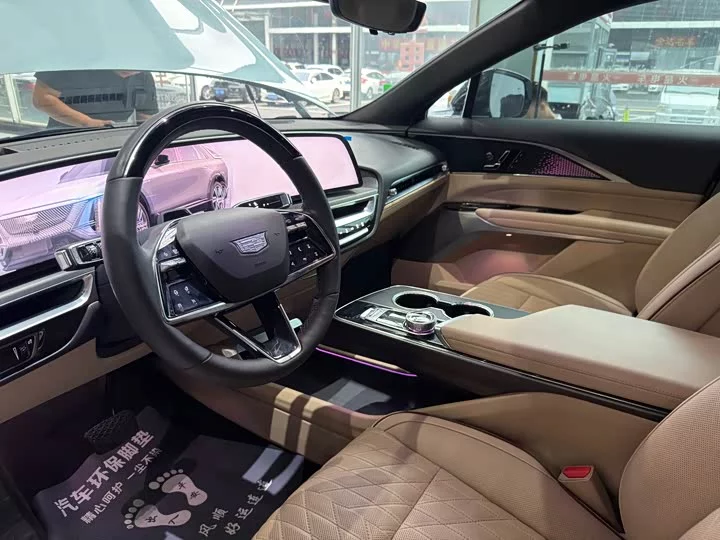 Cadillac IQ Ruige