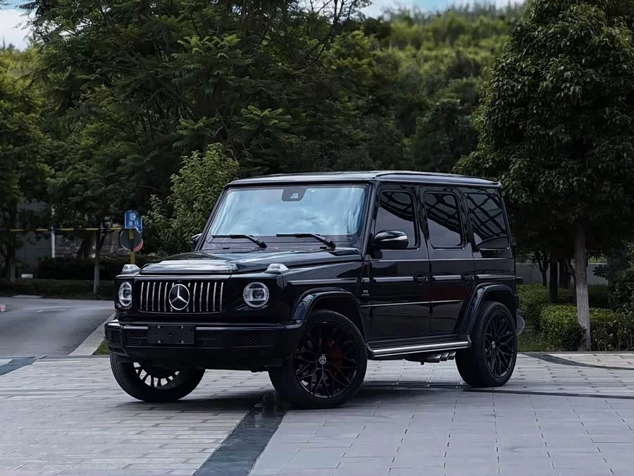 Mercedes Benz G-rated