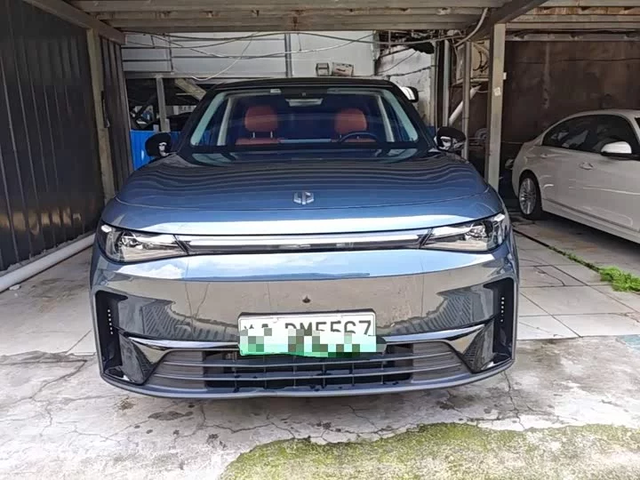Leapmotor Zero running C10