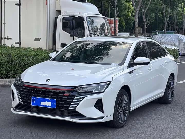 Dongfeng Yixuan MAX