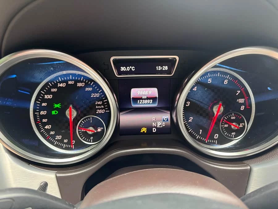 Mercedes Benz GLE (Imported)