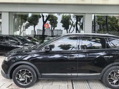 Dongfeng AX7