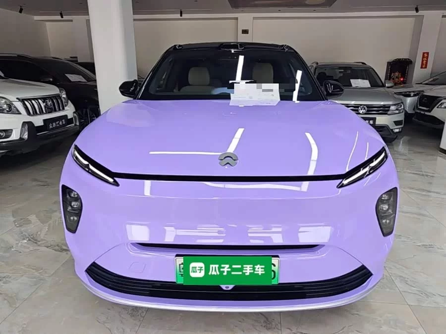 NIO ES8