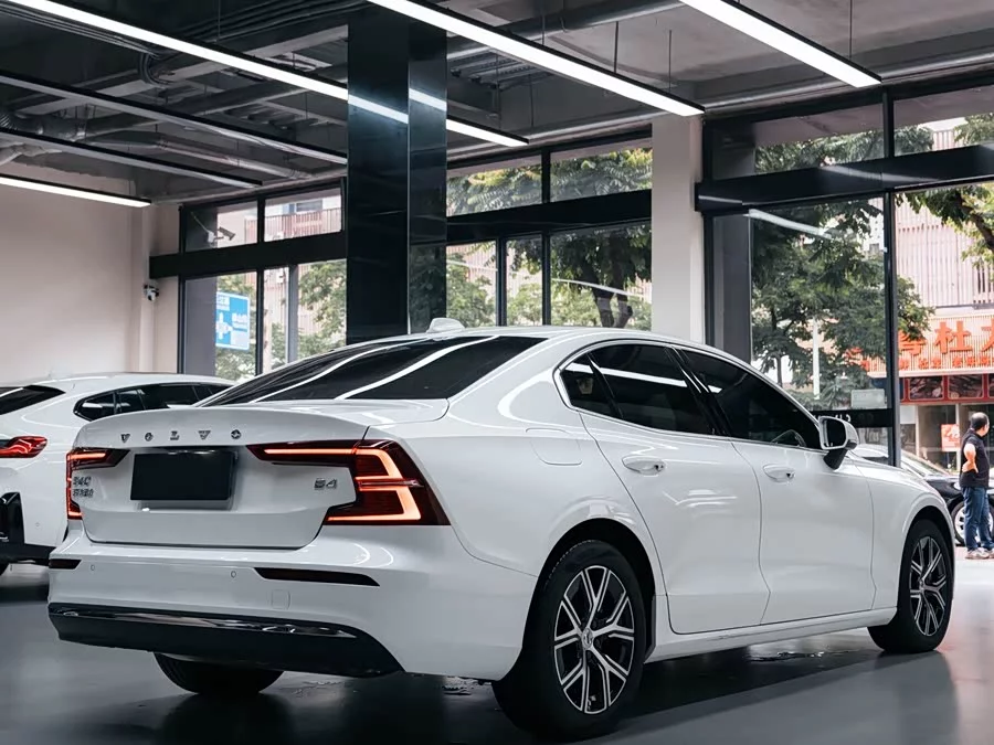 Volvo S60
