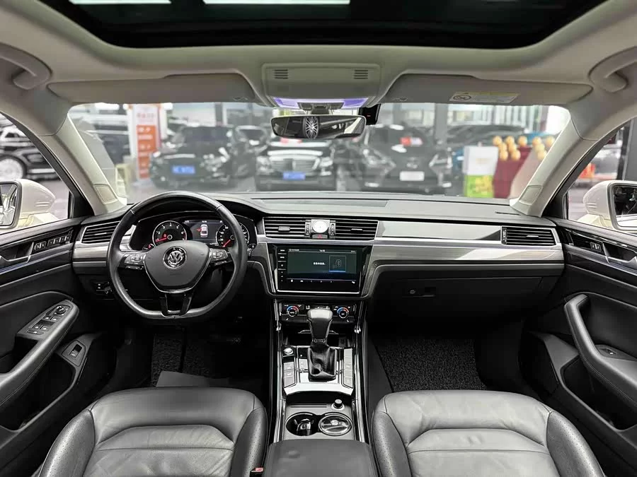 Volkswagen Phaeton / Phideon