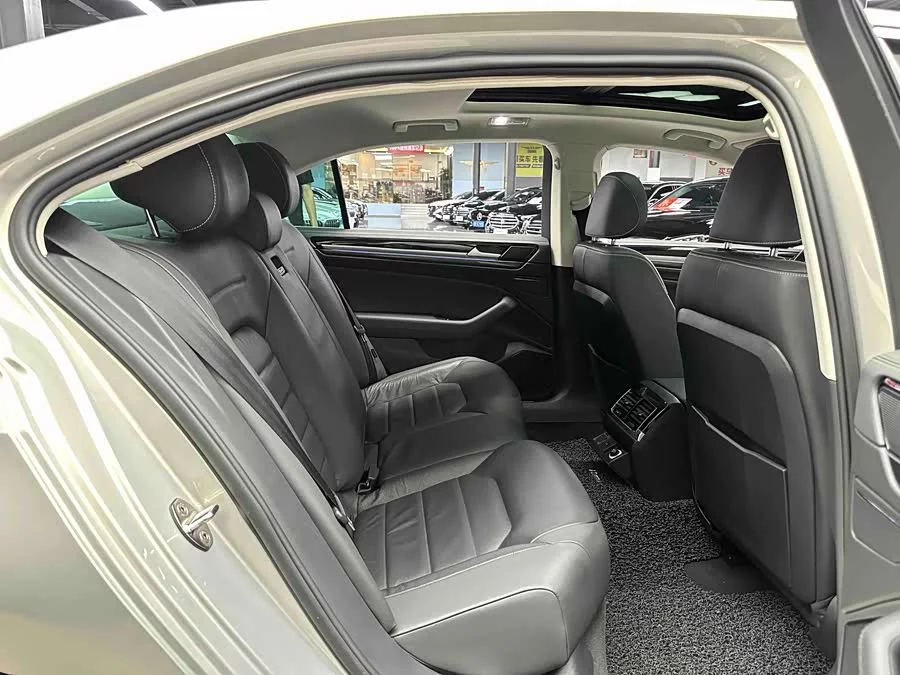 Volkswagen Phaeton / Phideon