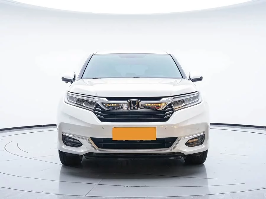 Honda Crown Road