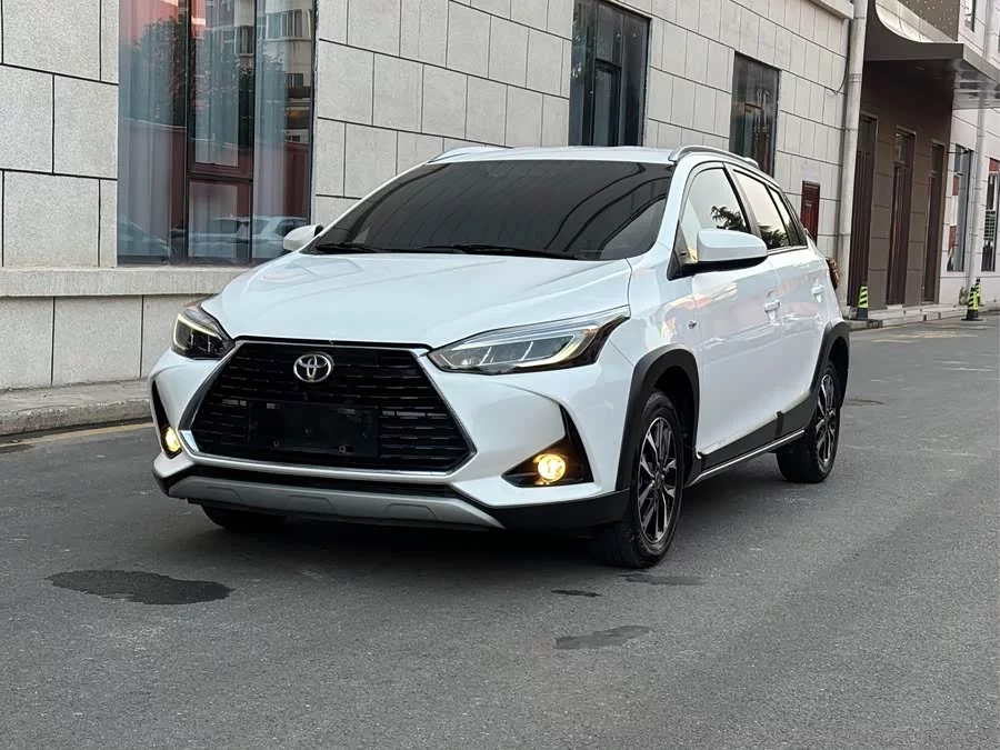 Toyota YARiS L