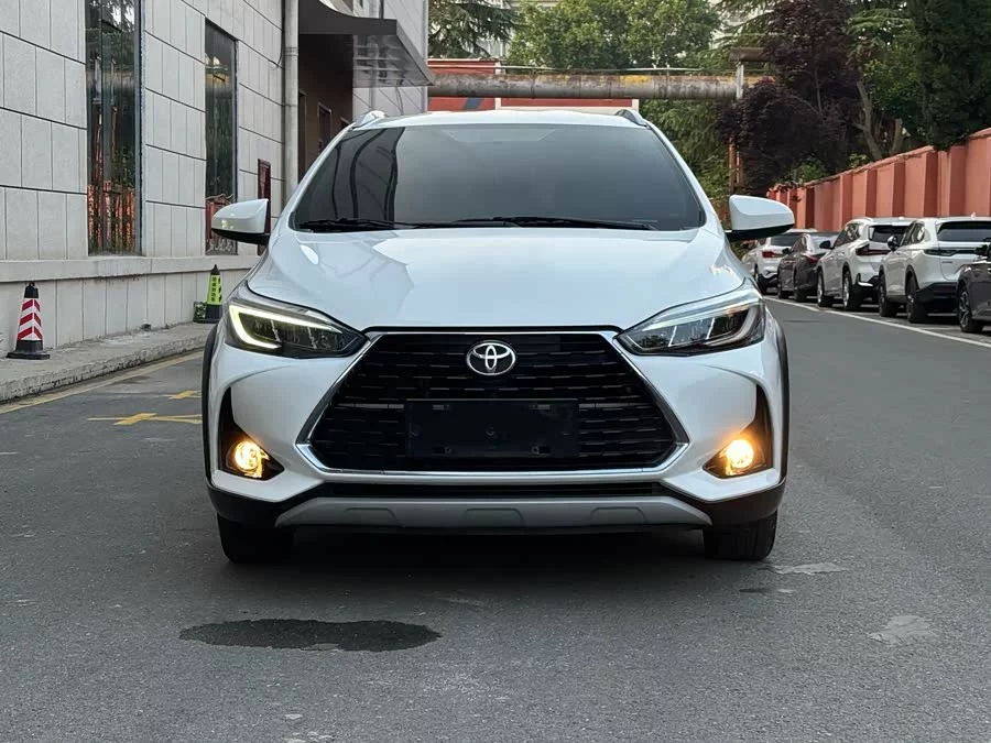 Toyota YARiS L