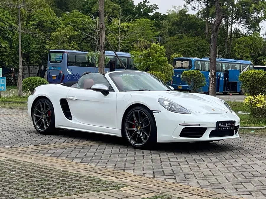 Porsche 718