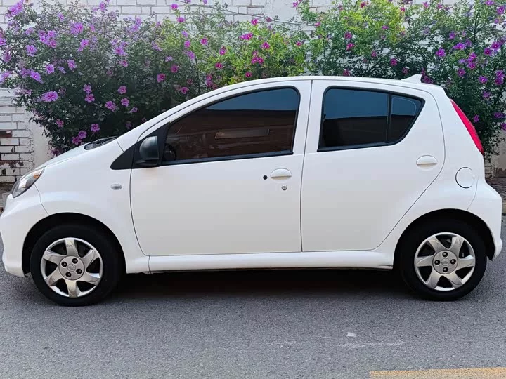 BYD e1