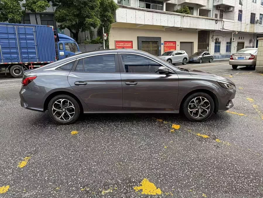 MG 5