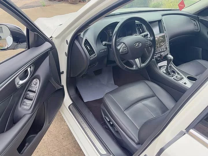 Infiniti Q50