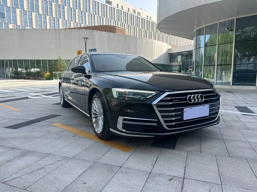 Audi A8