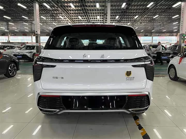 Hongqi HS3