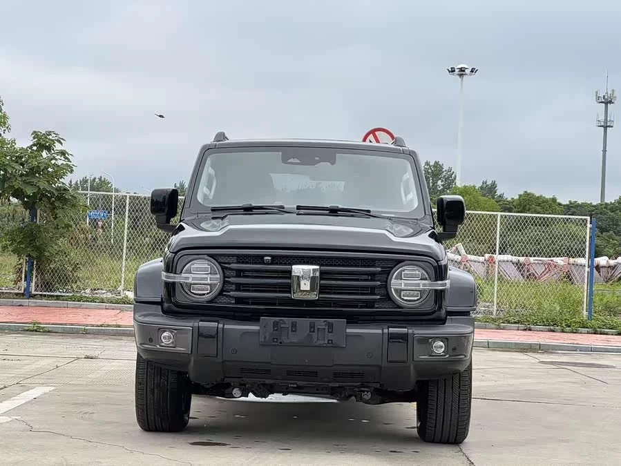 TANK 300
