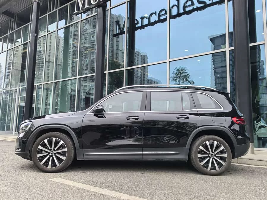 Mercedes Benz GLB