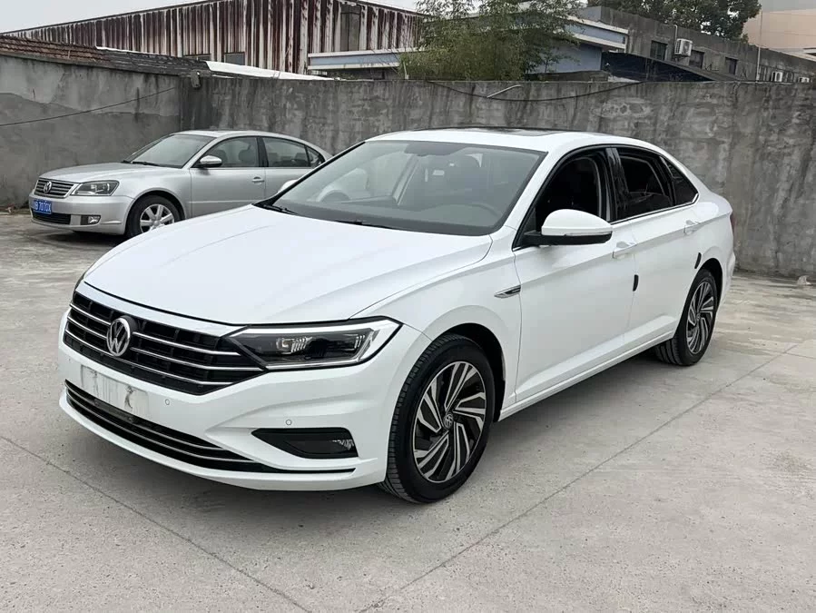 Volkswagen Sagitar