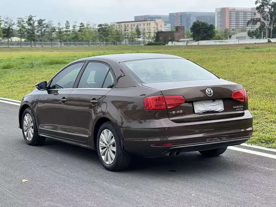 Volkswagen Sagitar