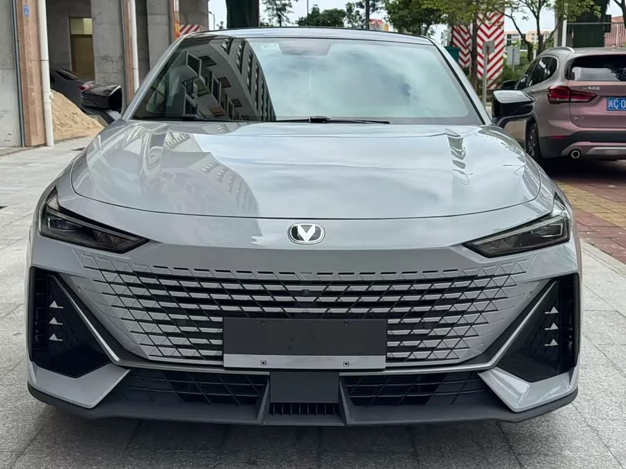 Changan UNI-V