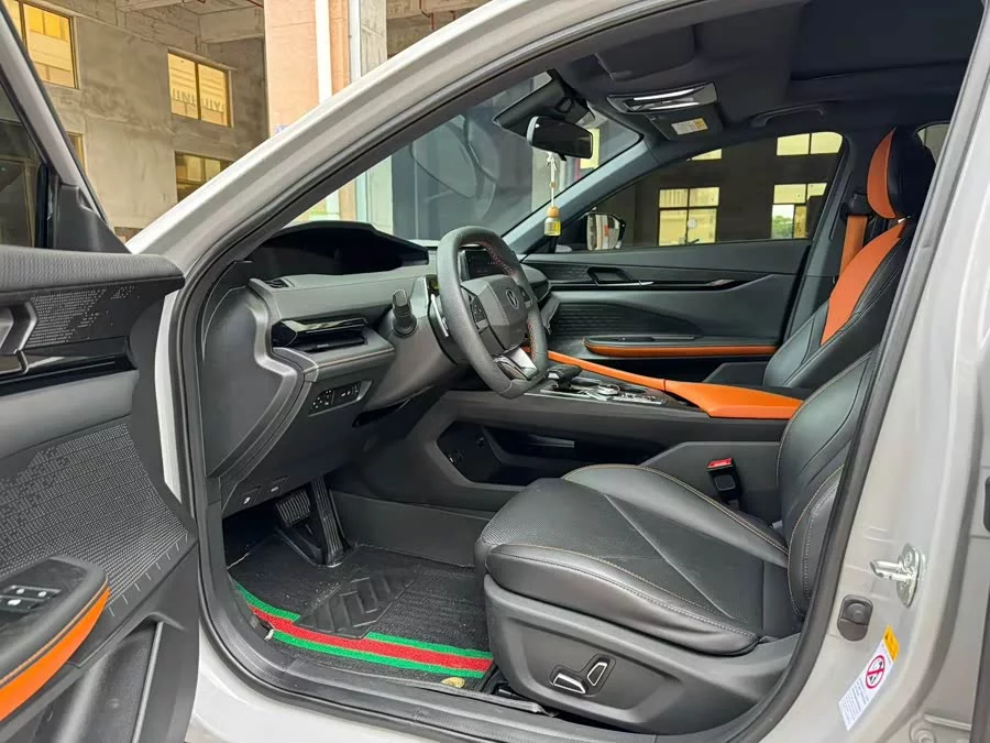 Changan UNI-V