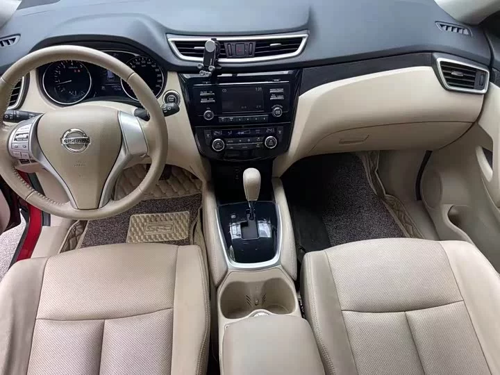 Nissan Qijun