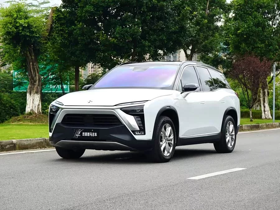NIO ES8