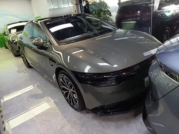 ZEEKR 007