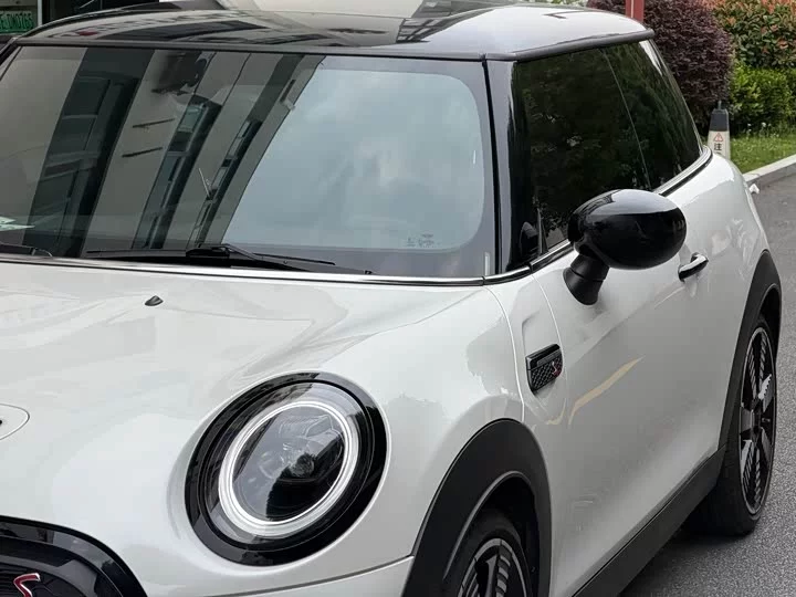 MINI 