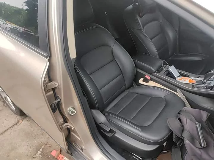 Geely Emgrand GS