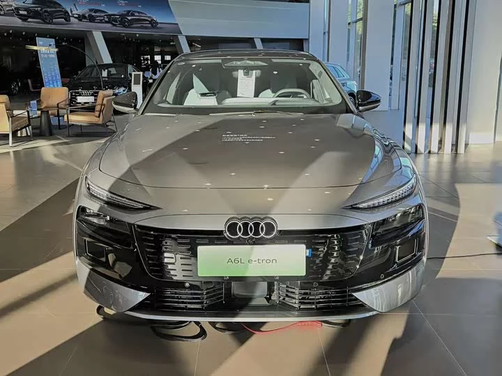 Audi A6L e-tron
